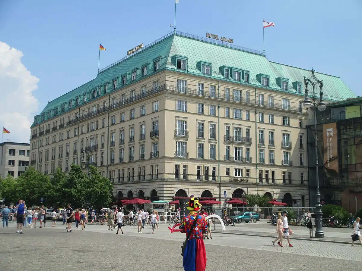 5 Rekomendasi Penginapan Terbaik di Berlin, Lokasi Strategis!